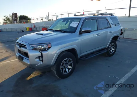 2023 Toyota 4Runner Trd Off Road z USA, uszkodzony, nr VIN JTEPU5JR8P6209860